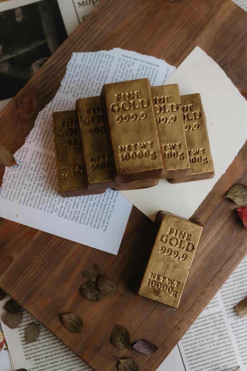 Gold bullion
