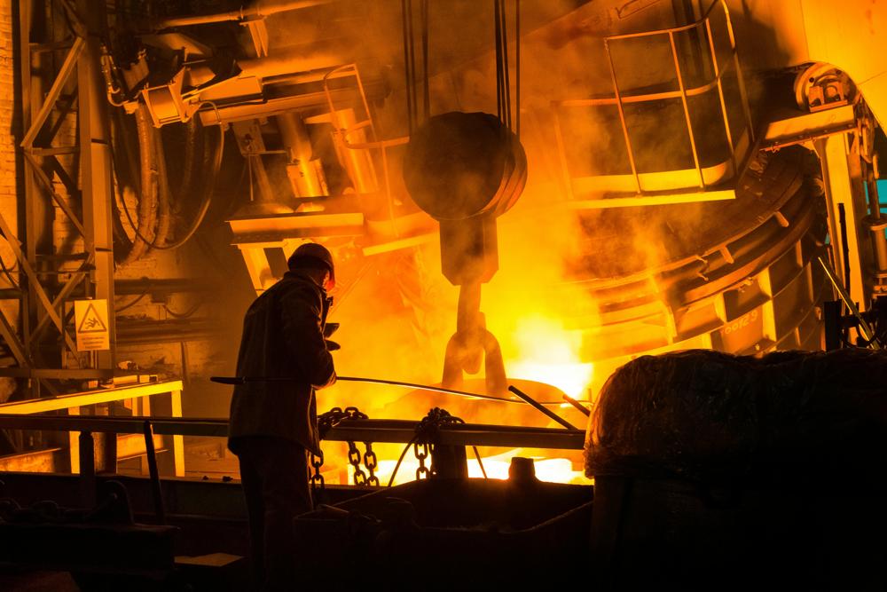 Molten steel