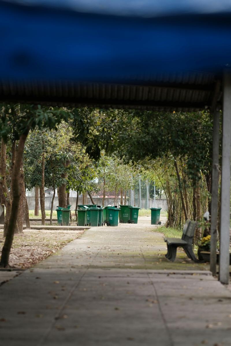 Recycling bins